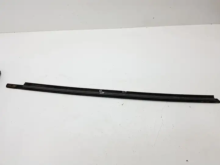 Opel Astra G (1998 - 2004) LH009153529 Накладка стекла передней двери — фото 4