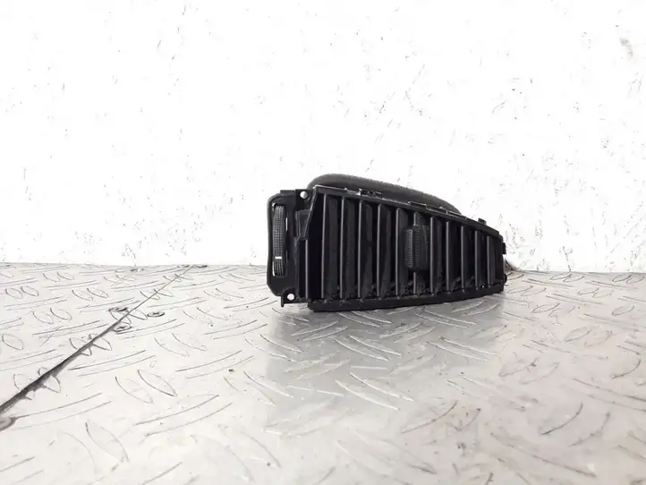Hyundai i20 (PB PBT) (2008 - 2012) 974101J000 Боковой воздушный дефлектор — фото 2