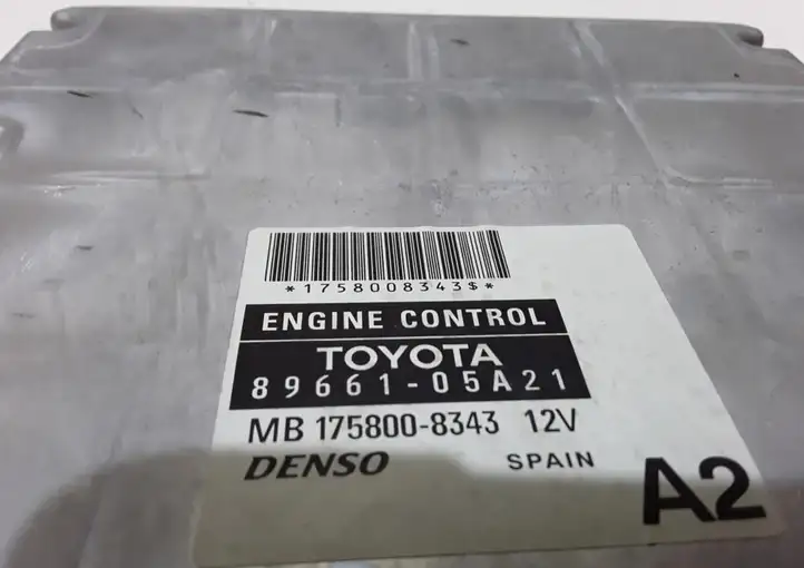 Toyota Avensis T250 (2003 - 2006) 8966105A21 Блок управления двигателем (ECU) — фото 3