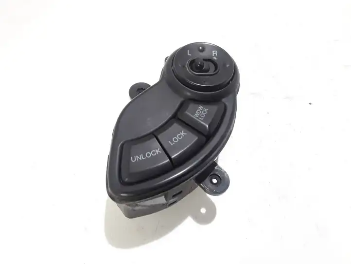 Hyundai Santa Fe (2000 - 2005) 9353026000 Другие включатели / ручки/ переключатели — фото 1