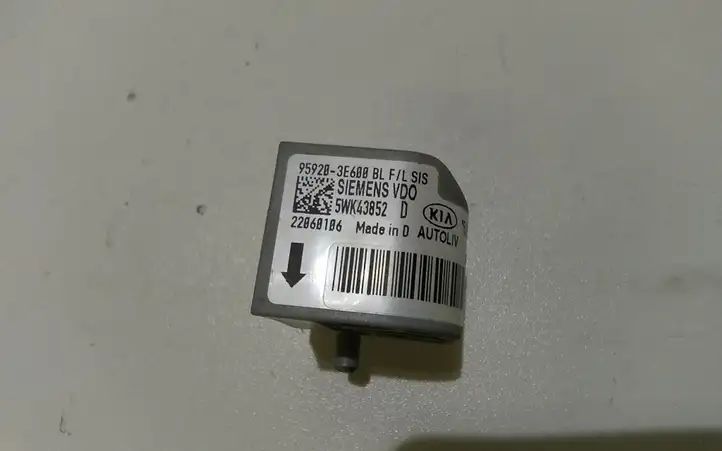 Kia Sorento (2006 - 2009) 959203E600 Датчик удара SRS — фото 2