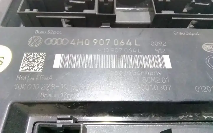 Audi A8 S8 D4 4H (2010 - 2014) 4H0907064L Модуль комфорта — фото 3
