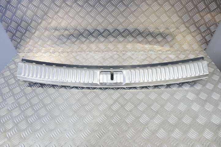 7P0863459E Volkswagen Touareg II Kita bagažinės apdailos detalė