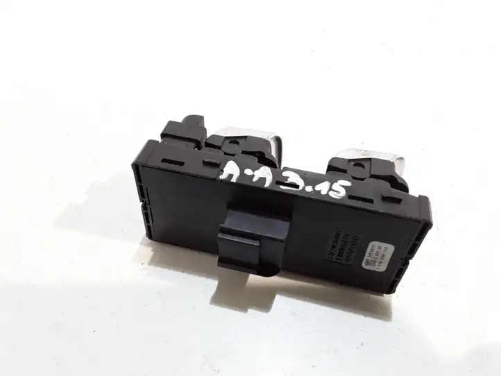 Audi A3/S3 8V (2012 - 2016) 8V0959851 Кнопка стеклоподъемников — фото 3