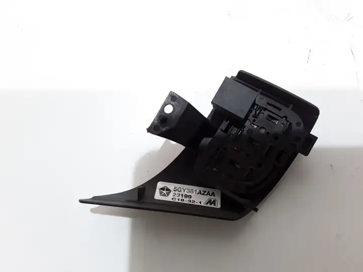 Jeep Grand Cherokee (WJ) (1998 - 2004) 5GY381AZAA Кнопки на рулевом колесе — фото 3