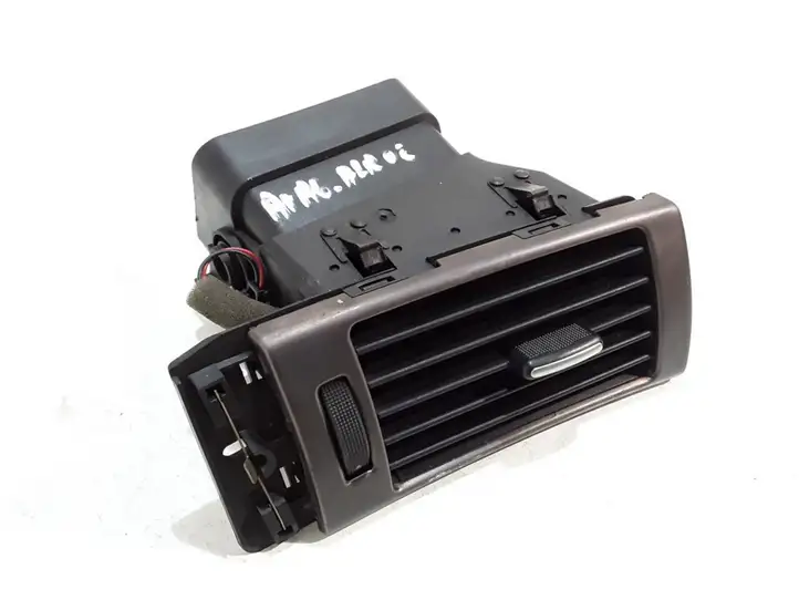 Audi A6 Allroad C5 (2000 - 2006) 4B1820902 Боковой воздушный дефлектор — фото 1