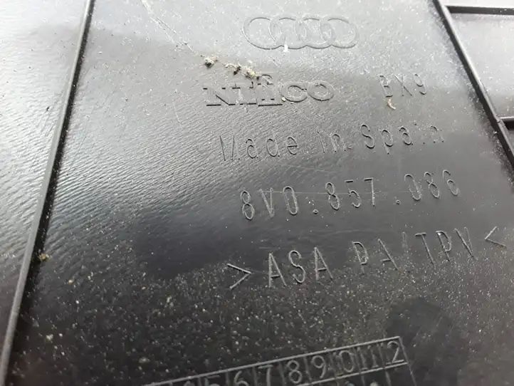 Audi A3/S3 8V (2012 - 2016) 8V0857086 Прочие детали салона — фото 3