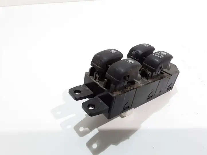 Hyundai Santa Fe (2000 - 2005) 9357026500 Блок кнопок стеклоподъемников — фото 1