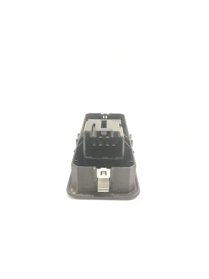 Land Rover Discovery 3 - LR3 (2004 - 2009) YUD501070PVJ Блок кнопок стеклоподъемников — фото 4
