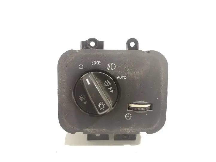 Land Rover Discovery 3 - LR3 (2004 - 2009) YUD501480PVJ Включатель фонарей — фото 1