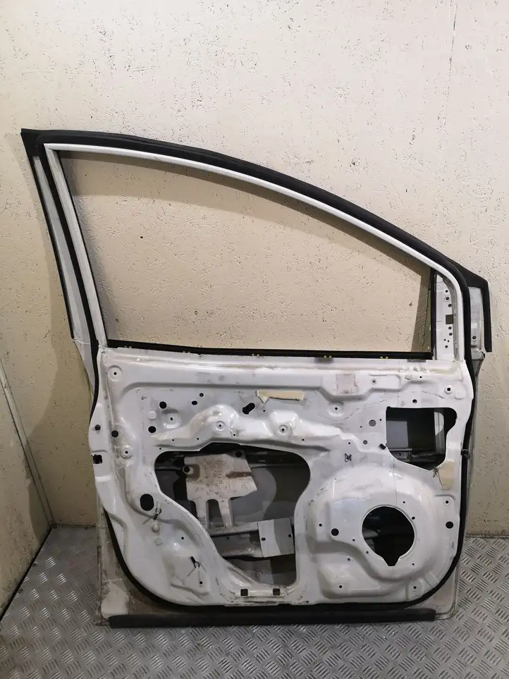 Nissan Quest (2003 - 2009) Дверь — фото 3