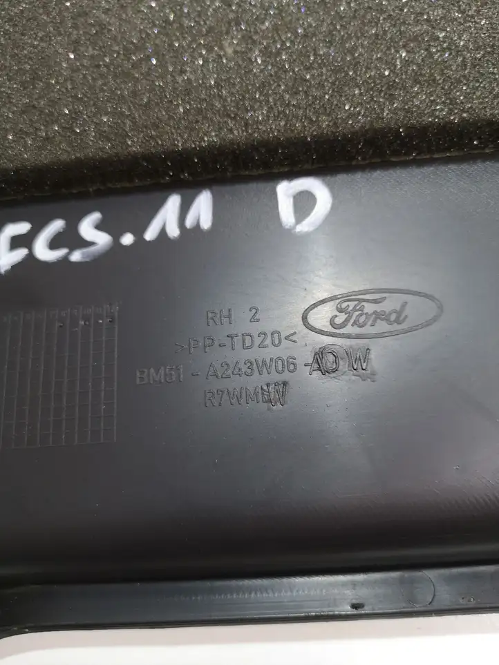 Ford Focus (2011 - 2015) BM51A243W06 Нижняя обшивка стойки B — фото 3