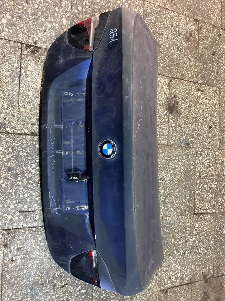 BMW 3 E90 E91 (2005 - 2012) Крышка багажника — фото 1