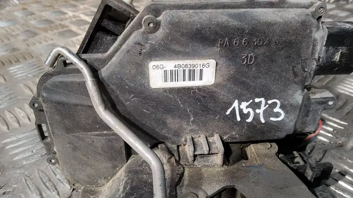 Audi A6 S6 C5 4B (2001 - 2004) 4B0839016G Замок задней двери — фото 4