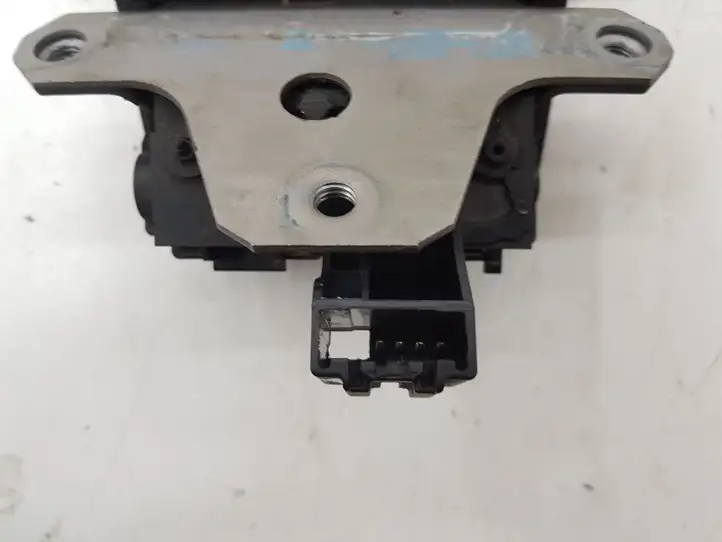 Ford Focus (2011 - 2015) 3M51R404B12 Замок крышки багажника — фото 3