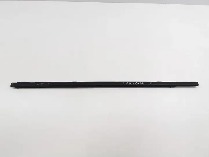 Nissan Qashqai (2006 - 2010) Накладка стекла задней двери — фото 1