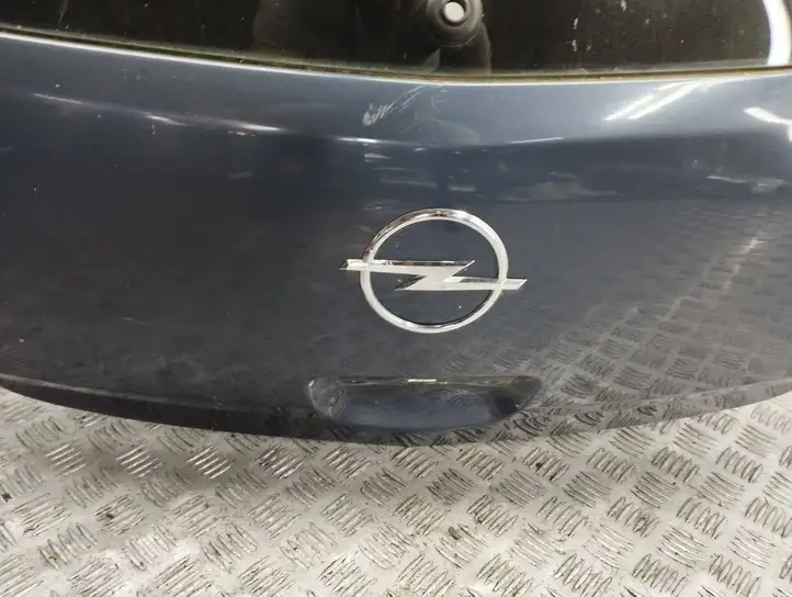 Opel Corsa D (2006 - 2010)   Задняя крышка (багажника)