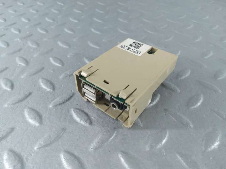 86257AL200 Subaru Outback (BS) USB jungtis