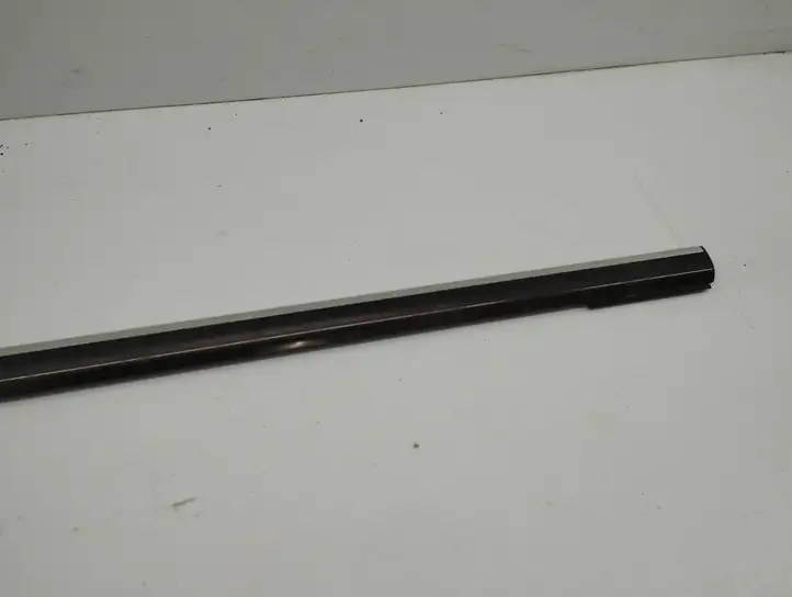 Mercedes-Benz E W211 (2002 - 2009) Накладка стекла задней двери — фото 8