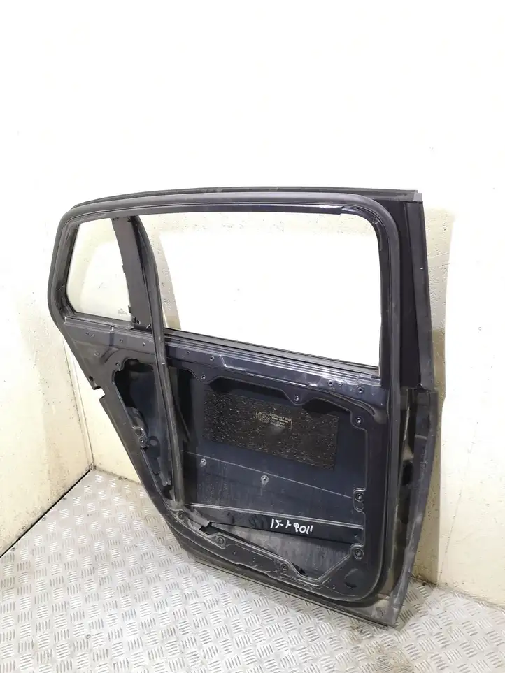 Volkswagen Phaeton (2002 - 2008)   Задняя дверь