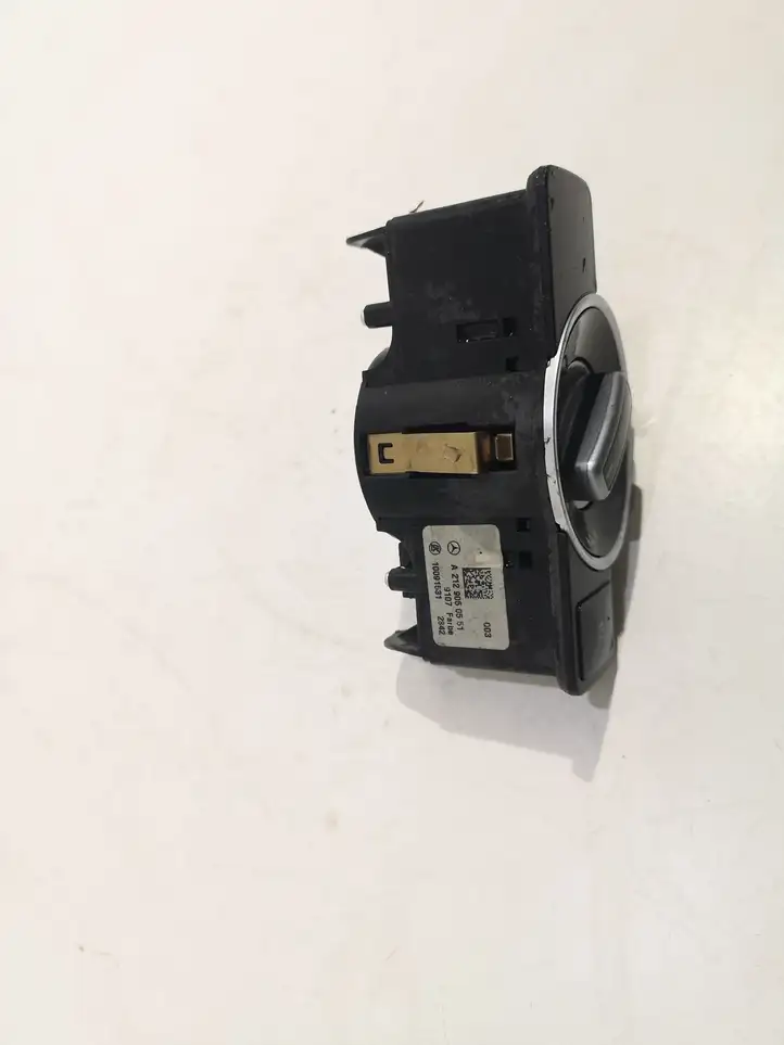 Mercedes-Benz A W176 (2012 - 2018) A2129050551 Включатель фонарей — фото 3