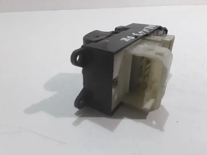 Toyota Yaris Verso (1999 - 2005) 9582S65 Блок кнопок стеклоподъемников — фото 3