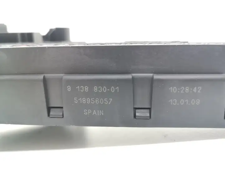 BMW 5 E60 E61 (2004 - 2010) 913883001 Блок предохранителей — фото 4