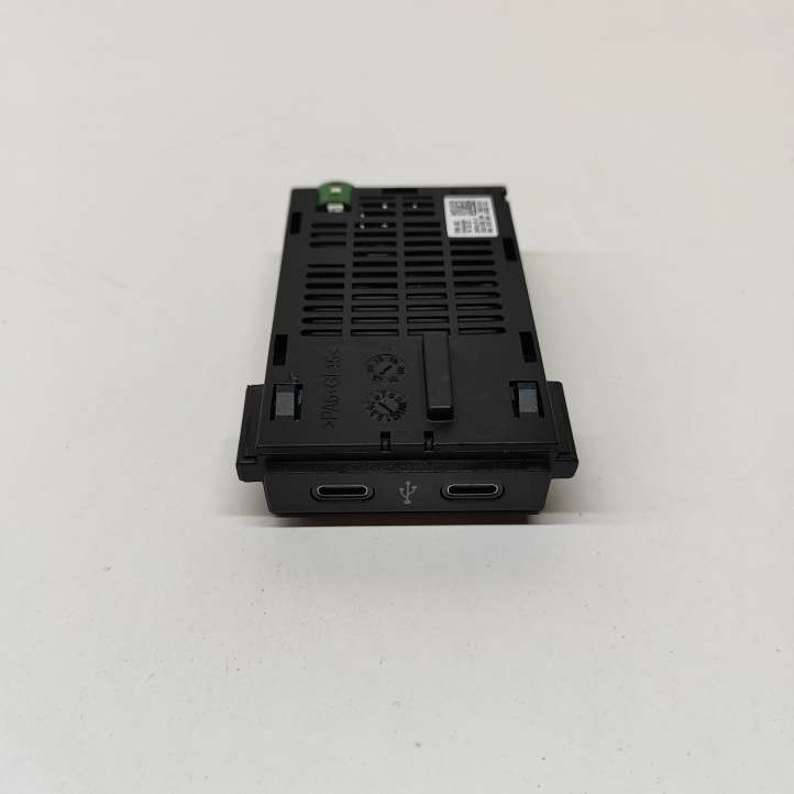 2G6035736 Volkswagen T-Roc USB jungtis