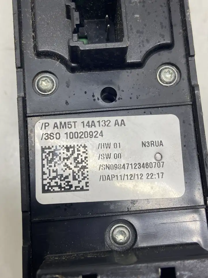 Ford Kuga II (2013 - 2019) PAM5T14A132AA Кнопка стеклоподъемников — фото 5