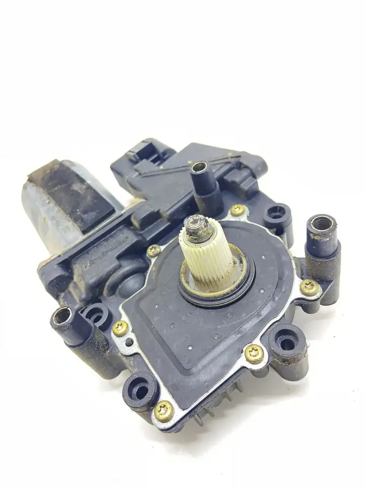 Audi A8 S8 D2 4D (1999 - 2002) 0536001402 Мотор стеклоподъемника передний — фото 4