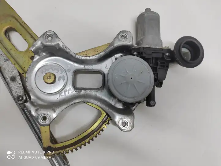 Lexus GS 300 350 430 450h (2004 - 2007) 8572058010 Электростеклоподъемник передний (комплект) — фото 2