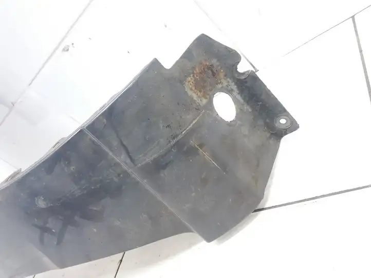 Mazda 5 (2005 - 2010)   Крыло