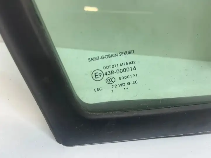 Mercedes-Benz Sprinter W901 W902 W903 W904 (1995 - 2007) 43R000016 Треугольное стекло передней двери — фото 4