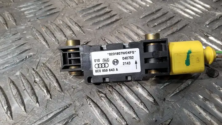 Audi A6 S6 C5 4B (2001 - 2004) 8E0959643A Датчик удара SRS — фото 2