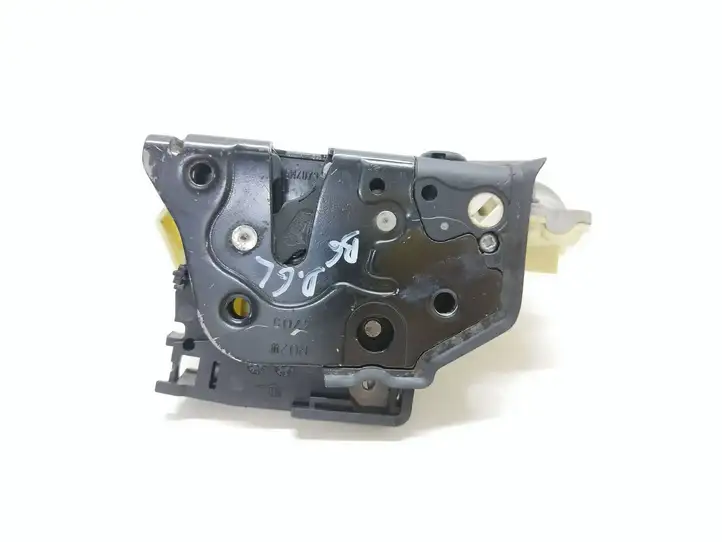 Volkswagen PASSAT B6 (2005 - 2010)  3C4839016A Замок задней двери