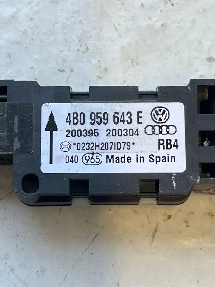 Volkswagen Touareg I (2002 - 2010) 4B0959643E Датчик удара SRS — фото 4