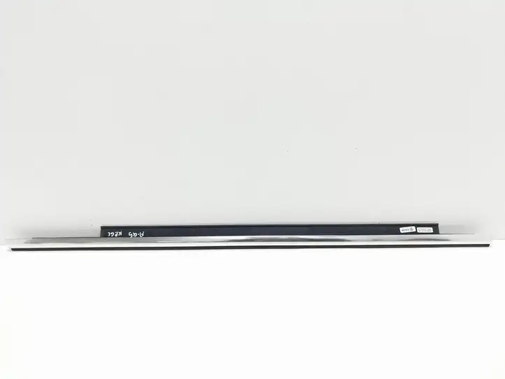 Audi Q5 SQ5 (2008 - 2012) 8R0853763F Накладка стекла задней двери — фото 1