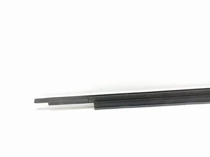 Audi Q5 SQ5 (2008 - 2012) 8R0853763F Накладка стекла задней двери — фото 4