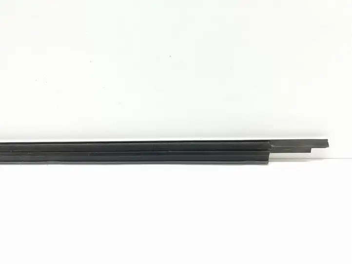 Audi Q5 SQ5 (2008 - 2012) 8R0853763F Накладка стекла задней двери — фото 5