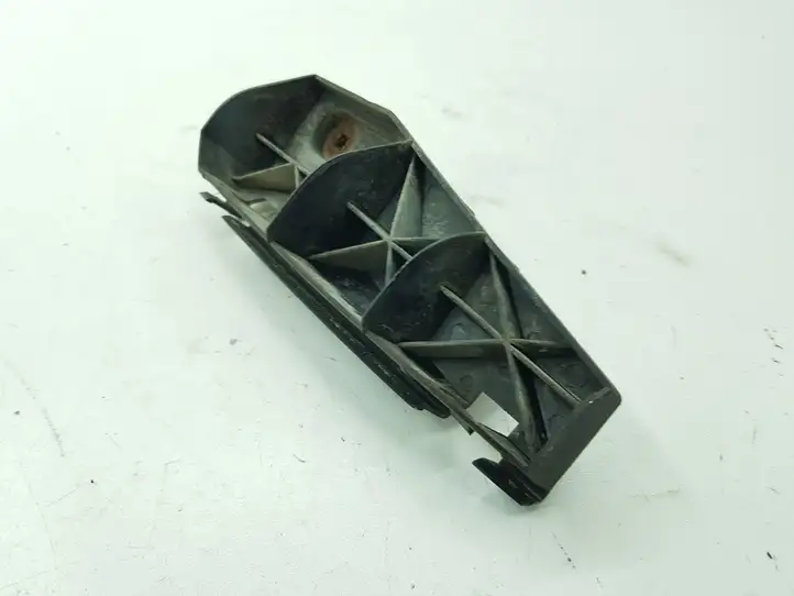 Toyota Corolla Verso AR10 (2004 - 2009) 525630F010 Кронштейн заднего бампера — фото 3