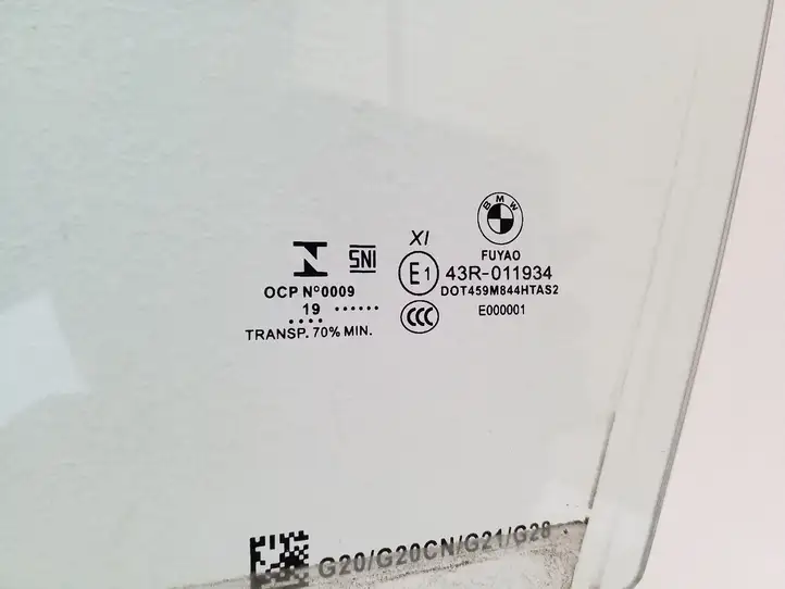 BMW 3 G20 G21 (2019 - ) Стекло передней двери — фото 4