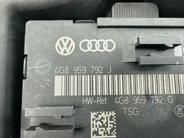 Audi A6 C7 (2014 - 2018) 4G8959792J Блок управления дверью — фото 2