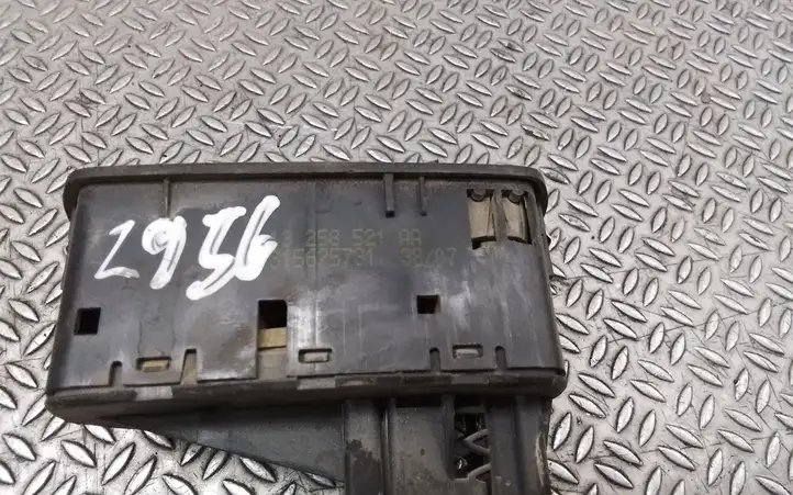 Opel Corsa D (2006 - 2010) 13258521AA Кнопка стеклоподъемников — фото 2