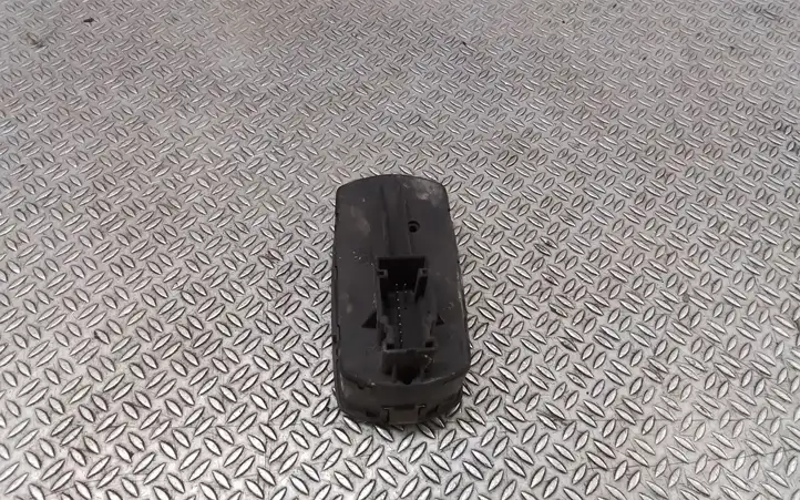 Opel Corsa D (2006 - 2010) 13258521AA Кнопка стеклоподъемников — фото 3