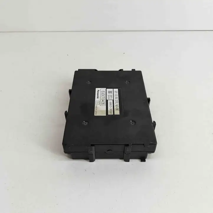 Lexus GS250 300 350 300h 450h (2011 - 2015) 896C030020 Блок управления стояночным тормозом (EPB) — фото 2