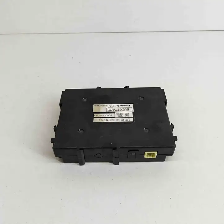 Lexus GS250 300 350 300h 450h (2011 - 2015) 896C030020 Блок управления стояночным тормозом (EPB) — фото 3