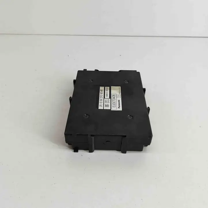 Lexus GS250 300 350 300h 450h (2011 - 2015) 896C030020 Блок управления стояночным тормозом (EPB) — фото 4