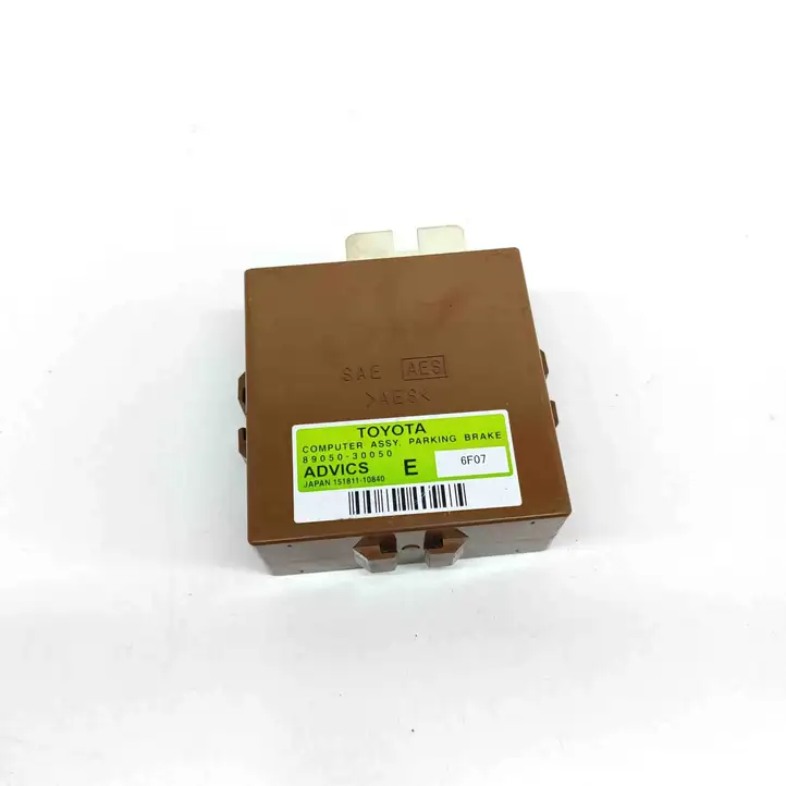 Lexus GS 250 300 350 300h 450h (2015 - 2020) 15181110840 Блок управления стояночным тормозом (EPB) — фото 1