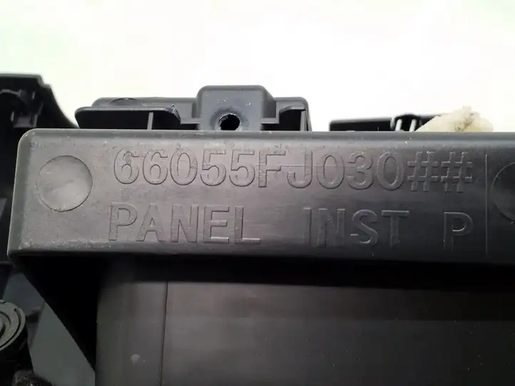 Subaru Impreza IV (2013 - 2016) 66055FJ030 Вещевой ящик — фото 3