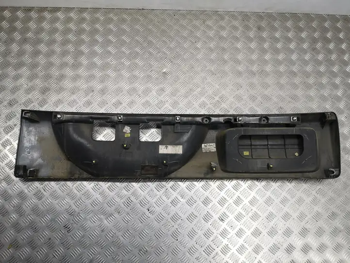 Honda CR-V (2004 - 2006) 74890SCAN01120 Обшивка багажника — фото 5